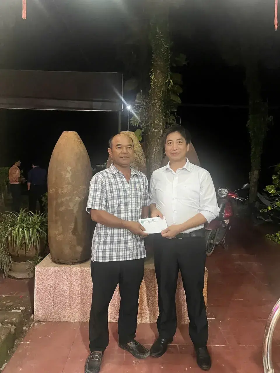 Giếng nước nghĩa tình